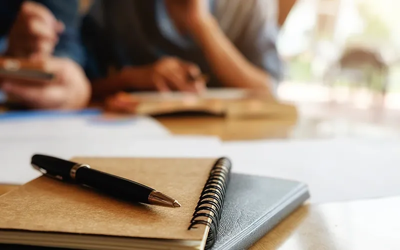 Individuell abgestimmtes Seminar-Setting mit Notizen
